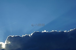 天空,云的邊緣,光的反射