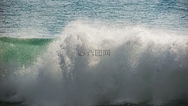 波,砸,海