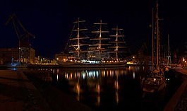 河,夜,船只