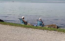 陽(yáng)光浴,休息,放寬