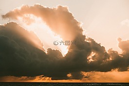海,水,地平線