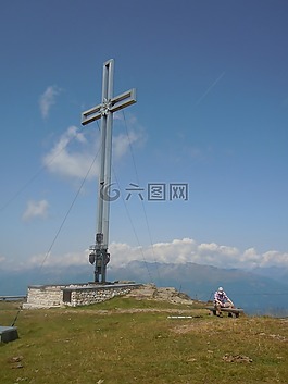 山,交叉,首腦會(huì)議的跨