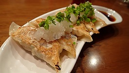食品,餃子,油煎