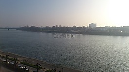上午,在上午,陰霾