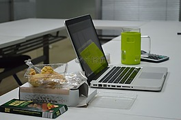 電腦,杯子,會(huì)議室