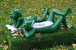 青蛙,對(duì),躺在