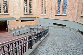 殿aparecida,体系结构,楼梯