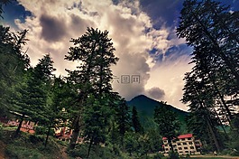 谷,山,云