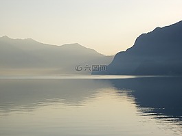 湖的 brienz,陰霾,瑞士