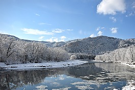 波普拉德河,游泳衣 s?decki,山里的冬天