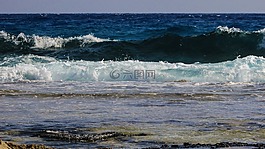波,砸,海