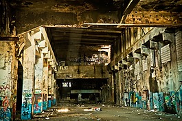丟失的地方,客房,離開