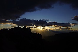 白云巖,阿爾卑斯山,蒙