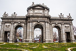 puerta de mayo,马德里,纪念碑
