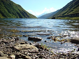 水,山,石頭