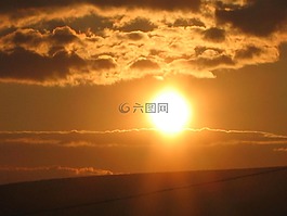 日落,云