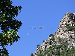 山,巖,天空