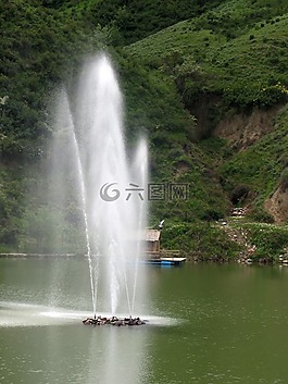 噴泉,性質(zhì),湖