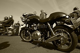 摩托車,釀酒,復(fù)古