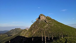 鹿角梁,高山,蓝天