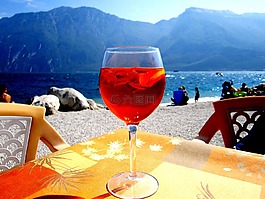 aperol,sprizz,香檳酒杯