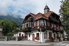 蒂羅爾,建設,首頁