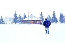 冬天,雪,人