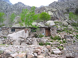 法國(guó),山,建設(shè)
