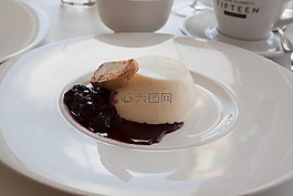 甜點(diǎn),奶油布丁,板