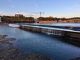 鎖,湖,通道