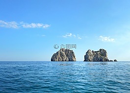 岩石 adalars,克里米亚,岩
