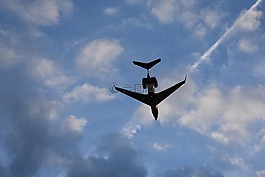 飛機(jī),著陸,在日落