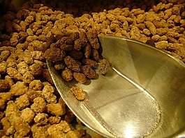 花生米燒焦,甜美,甜