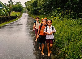 學(xué)校,雨,教育