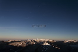 山,夜晚的天空,天空