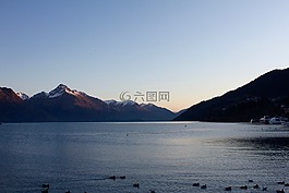 山下湖,日落山,湖