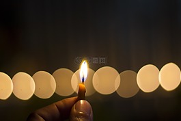 蜡烛,点燃一支蜡烛,背景虚化