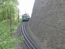 巖龍,火車,似乎