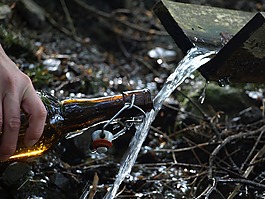 春天,水,性質(zhì)