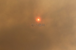太陽(yáng),煙,灌木林火