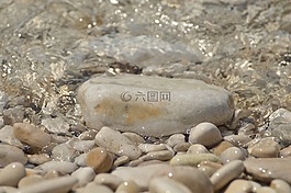 圓石灘,和諧,水