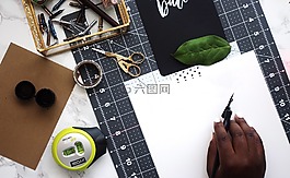 標(biāo)尺,剪刀,指南針