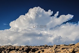 崎嶇的地形,天空,云