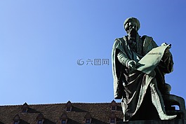 雕像,史特拉斯堡,之旅