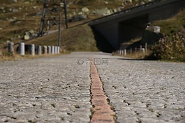 铺平的道路,历史 gotthardstrasse,路