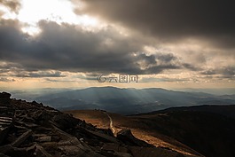 山,高原,黑暗