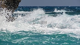 波,砸,海