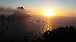 日落,伊維薩島,性質(zhì)