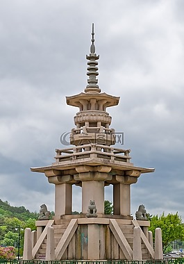 tahōtō,石头塔,文化财产