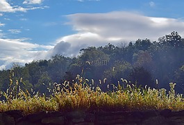 上午,石頭墻,陽光